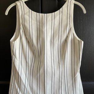 White House Black Market White & Black Fitted Zip Back Sleeveless Top - Size 4